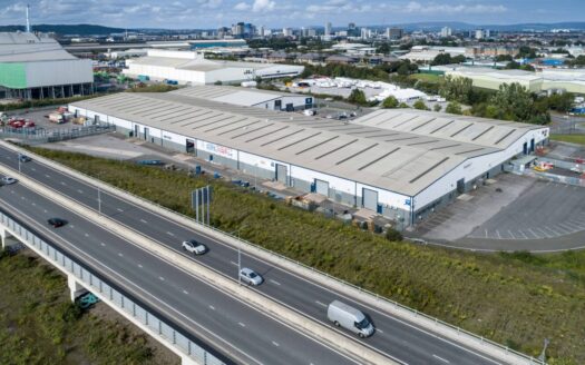 Magacini uz autoput – logistički centri i distribucione zone