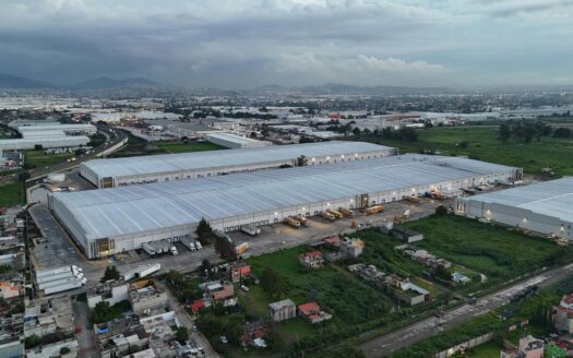 Industrijske investicije u Srbiji – logistička zona i industrijske hale uz autoput
