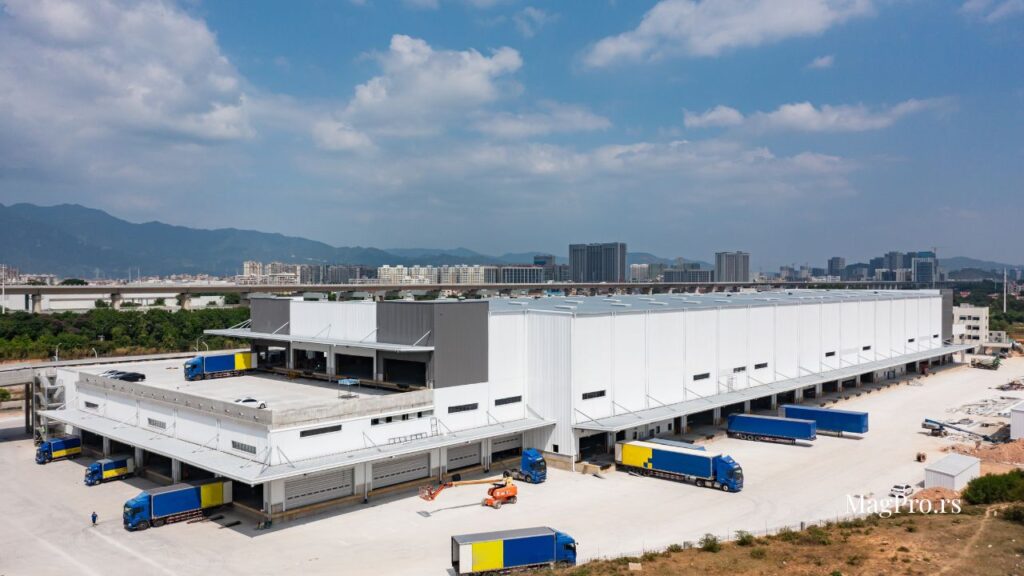 izdavanje magacina – logistički centar sa utovarnim rampama