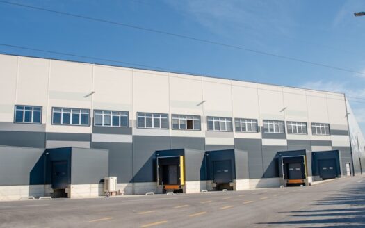 Planiranje magacina i industrijskih hala u Srbiji – kvadratura, zakup i troškovi