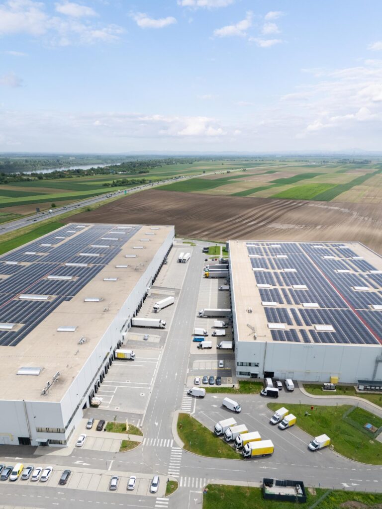 solarni paneli na industrijskim objektima – logistički centar u Beogradu 2026