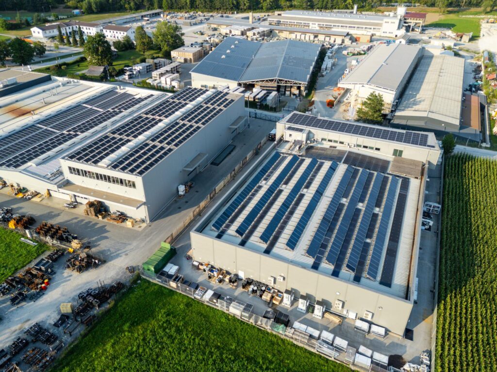 solarni paneli na industrijskim objektima u Srbiji