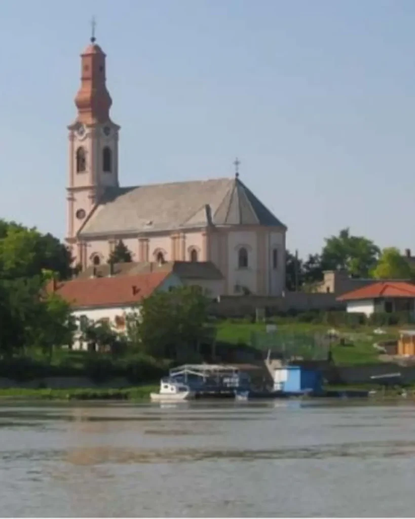 stari-banovci-naselje-na-obali-dunava 
